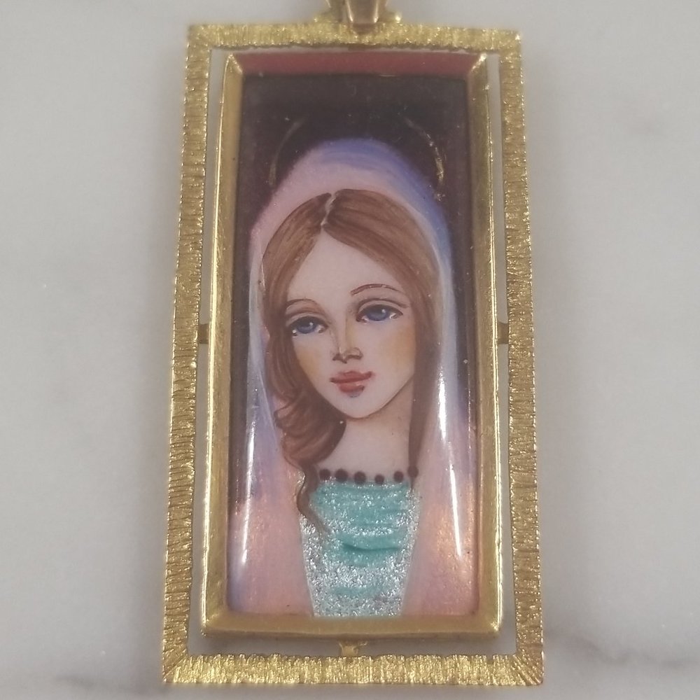 ESTATE HANDPAINTED CORLETTO ITALY 18k MADONNA VIRGIN MARY PENDANT CHARM NECKLACE